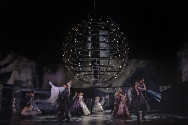 A scene from Les Liaisons Dangereuses.